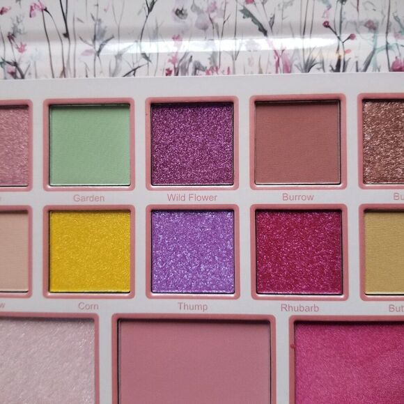 Sugar Drizzle Cosmetics - Bunny Love Eyeshadow Palette - Picture 10 of 10
